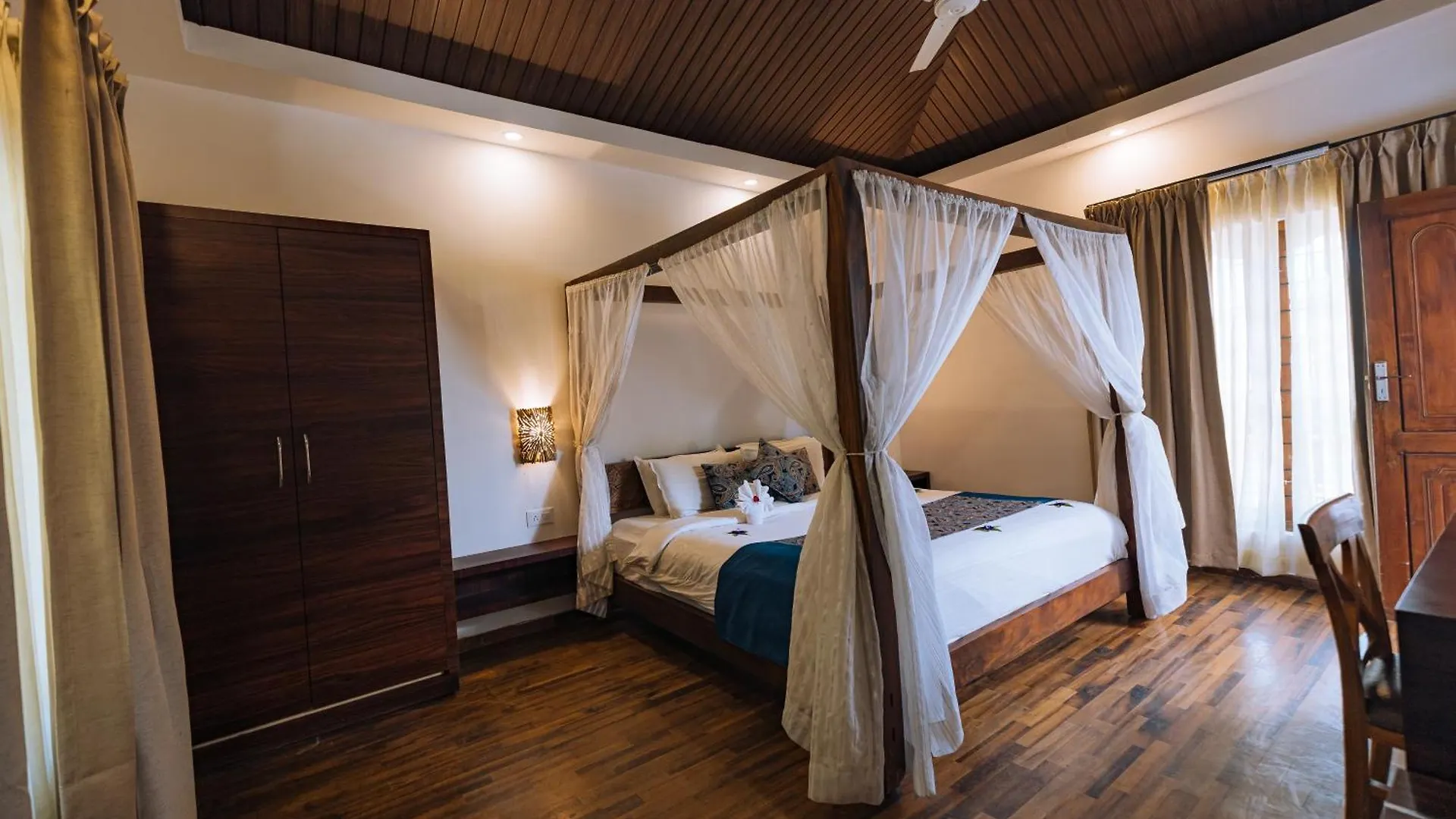 Elixir Woods Luxury Resort And Spa, Munnar 4*,