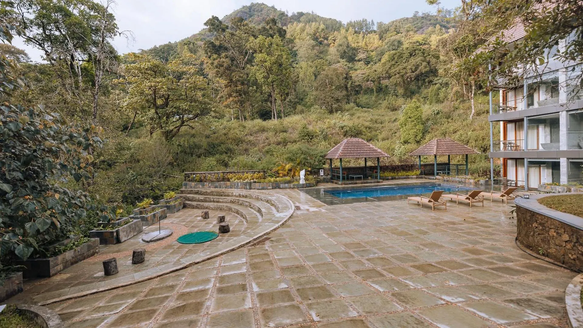 Elixir Woods Luxury Resort And Spa, Munnar