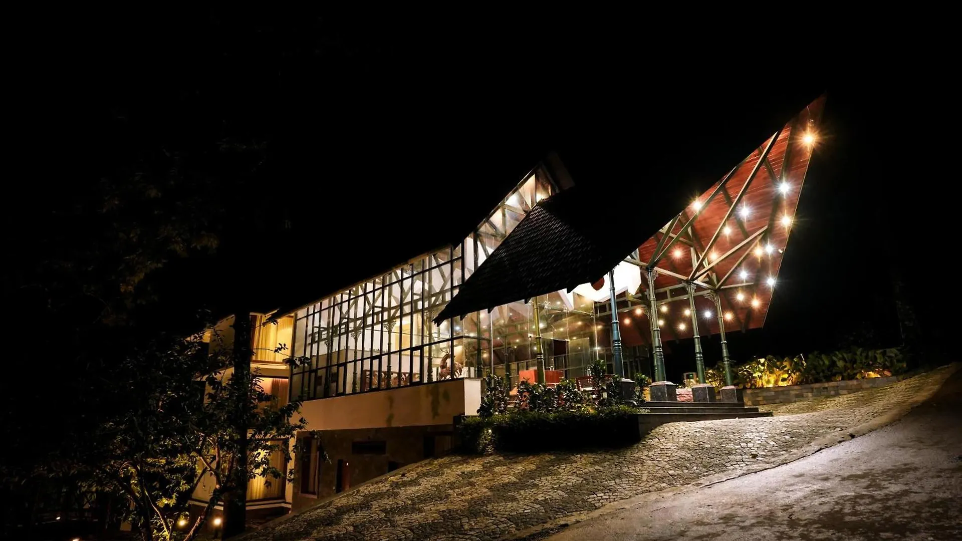 Elixir Woods Luxury Resort And Spa, Munnar