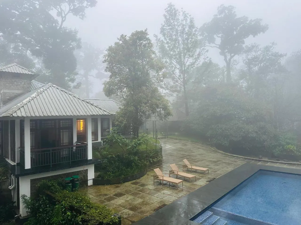 Elixir Woods Luxury Resort And Spa, Munnar 4*,  India