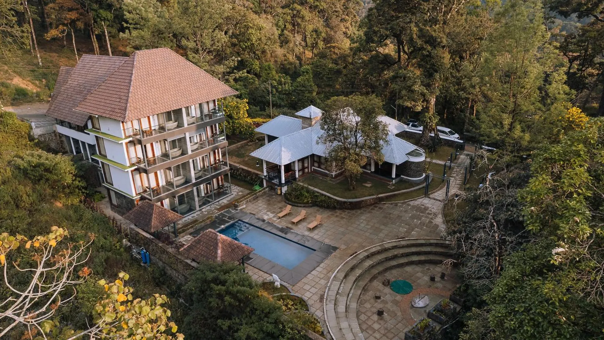Elixir Woods Luxury Resort And Spa, مونار 4*,